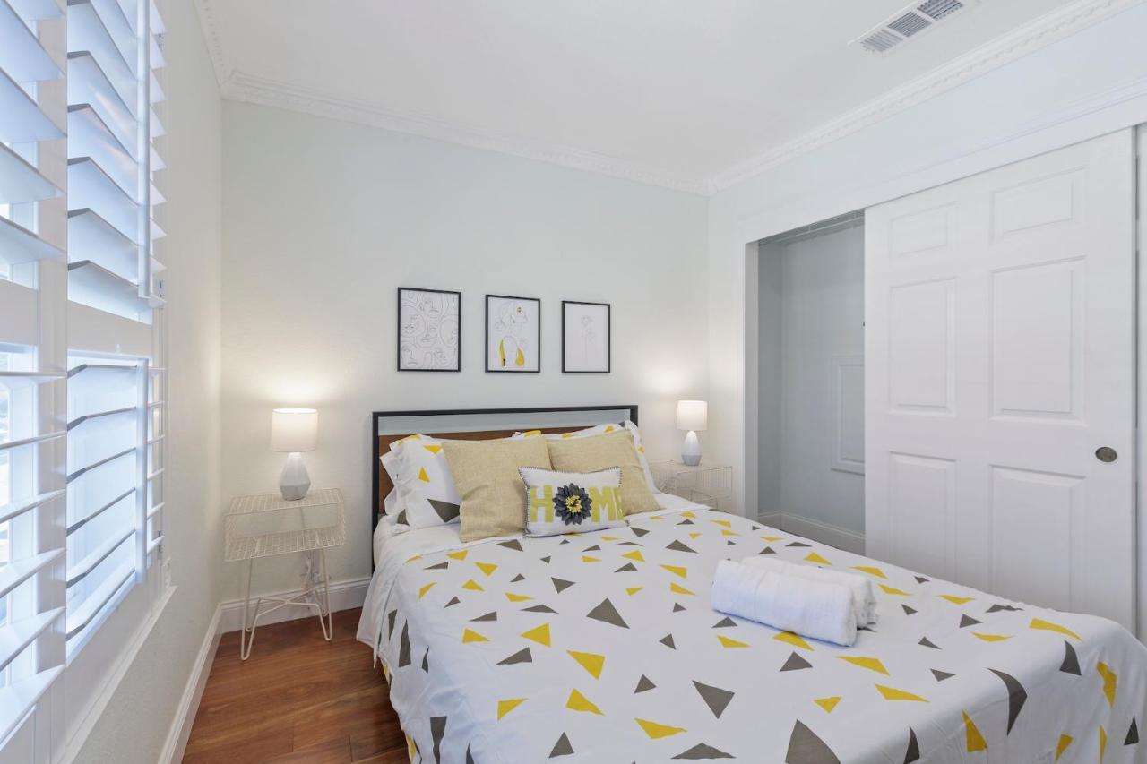 @ Marbella Lane - Buckingham Place Laundry + P Пасифика Экстерьер фото